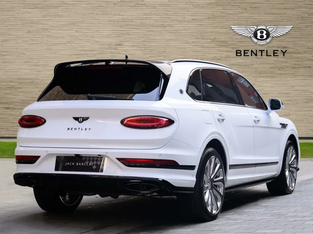 Bentley Bentayga, 3/10