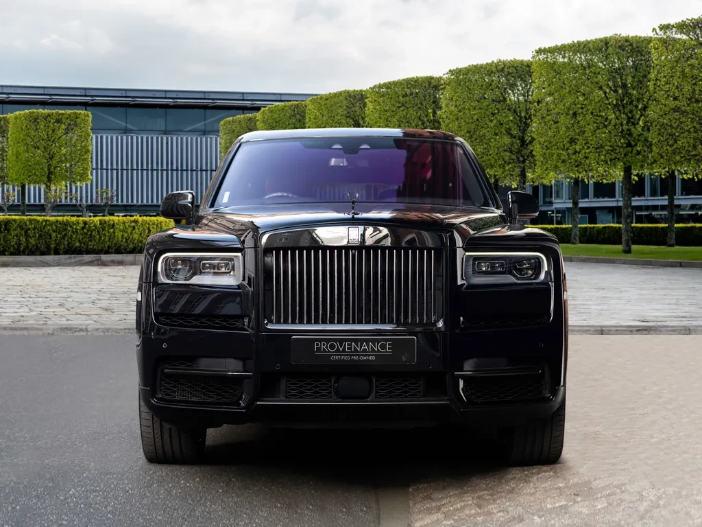 Rolls-Royce Cullinan, 6/10