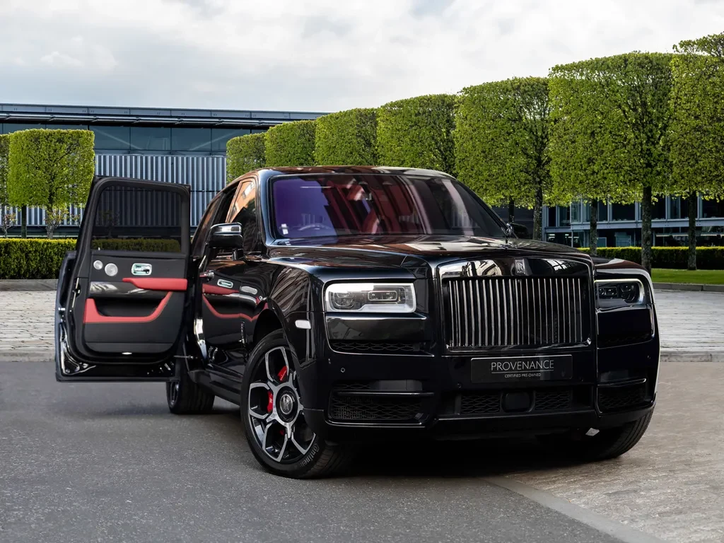Rolls-Royce Cullinan, 7/10