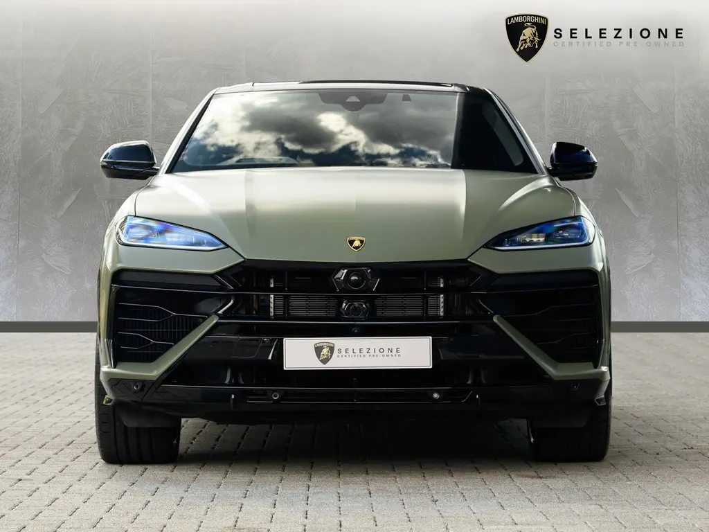Lamborghini Urus SE, 5/10