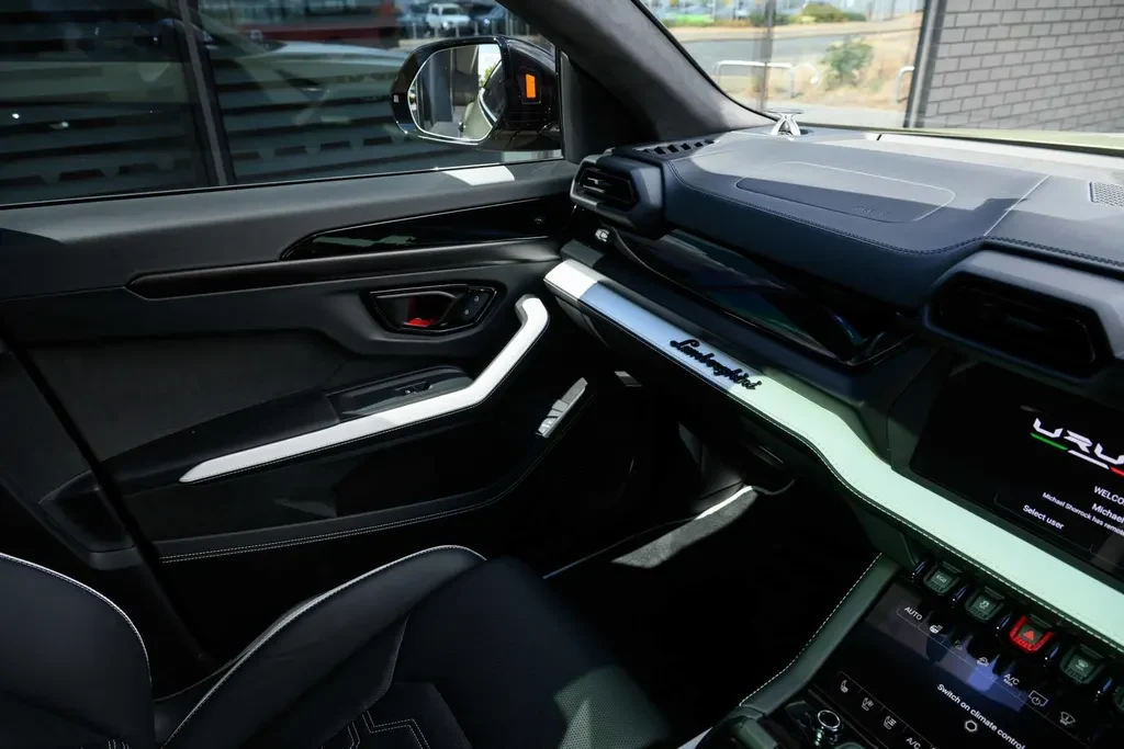 Lamborghini Urus SE, 10/10