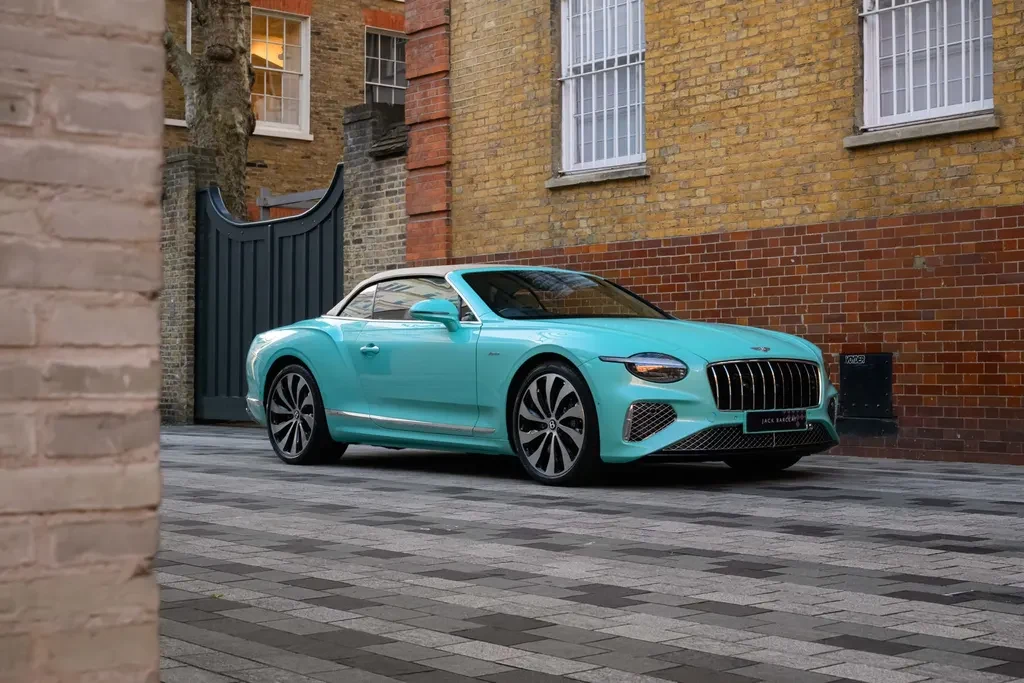 Bentley Continental GTC, 7/10