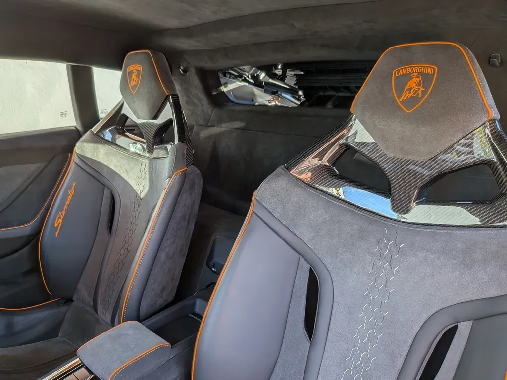 Lamborghini Huracán Sterrato, 7/10