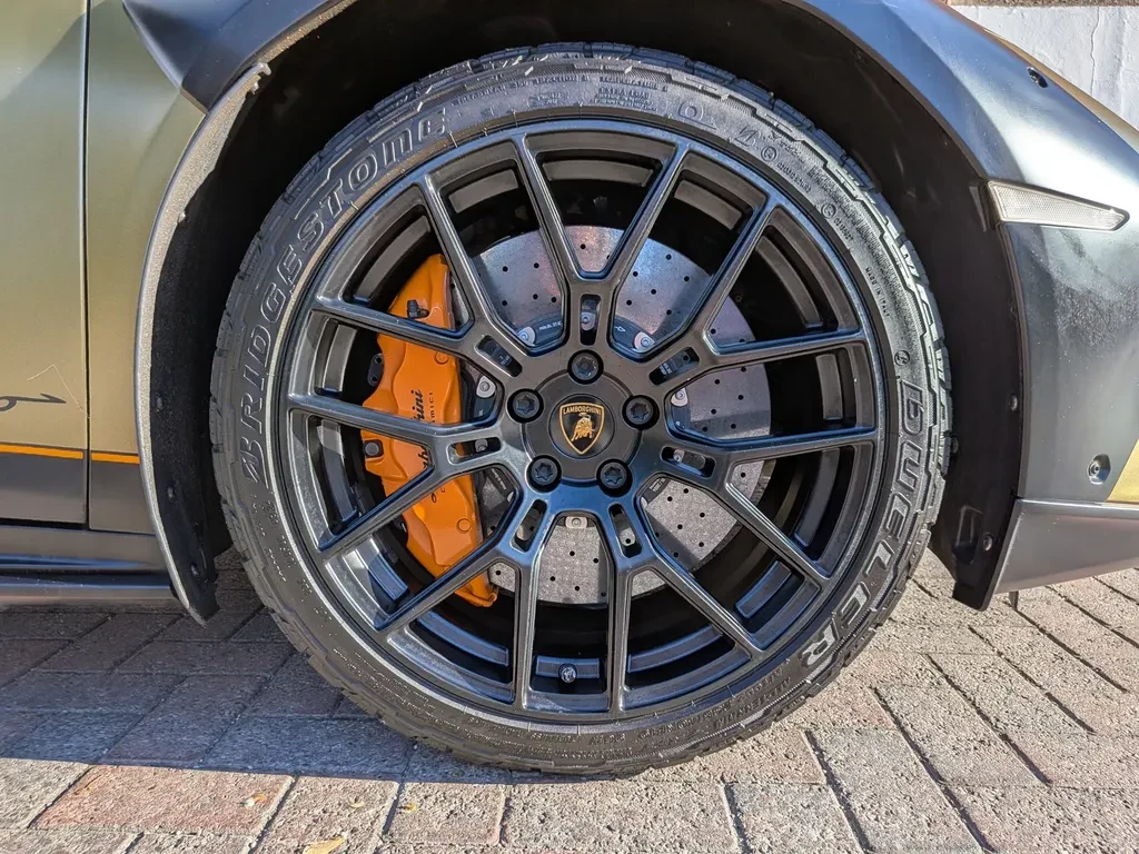 Lamborghini Huracán Sterrato, 9/10