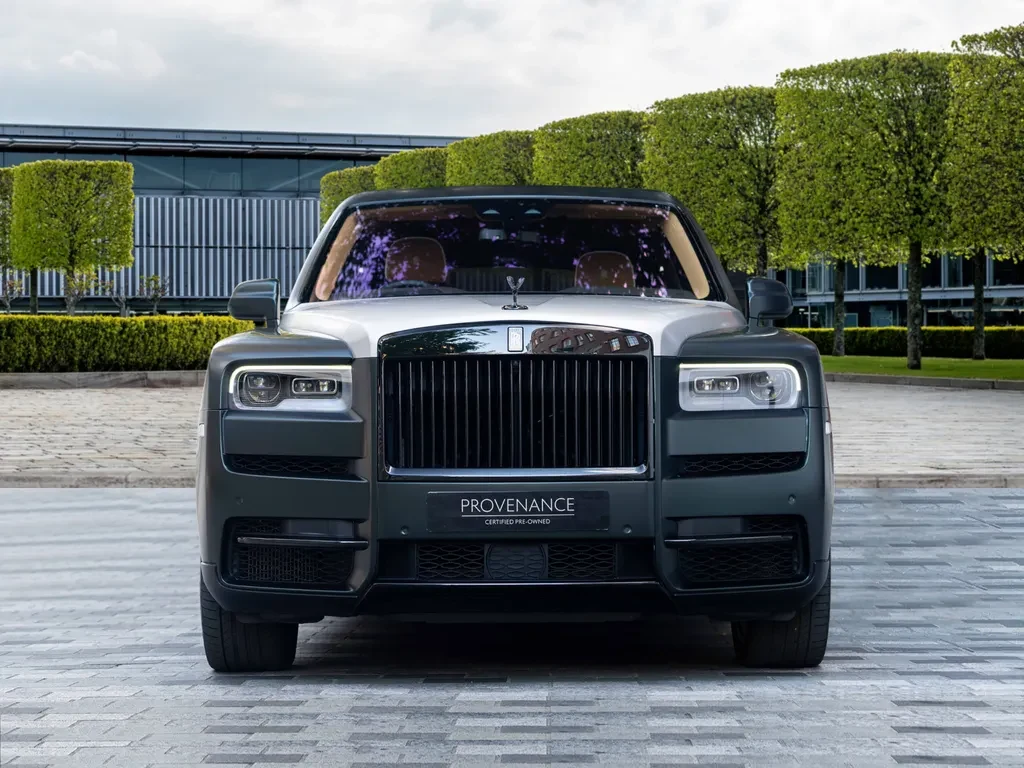 Rolls-Royce Cullinan, 6/10