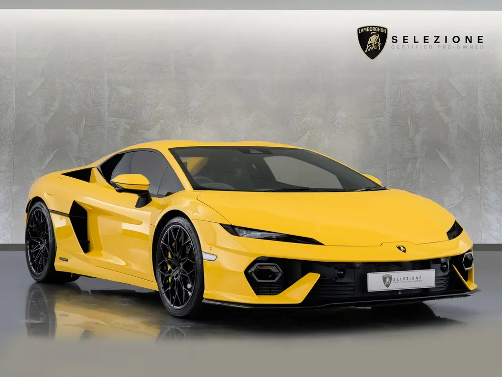 Lamborghini Temerario, full-car front three-quarter view.