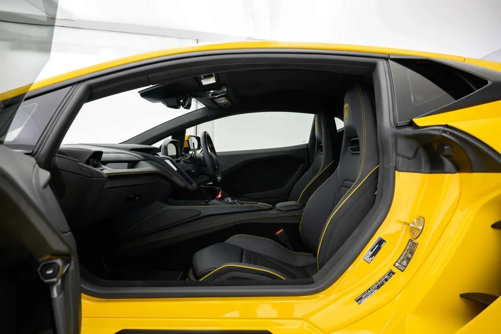 Lamborghini Temerario, 6/10