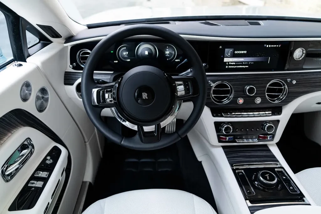 Rolls-Royce Spectre, 10/10