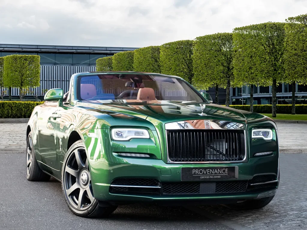Rolls-Royce Dawn, full-car front three-quarter view.