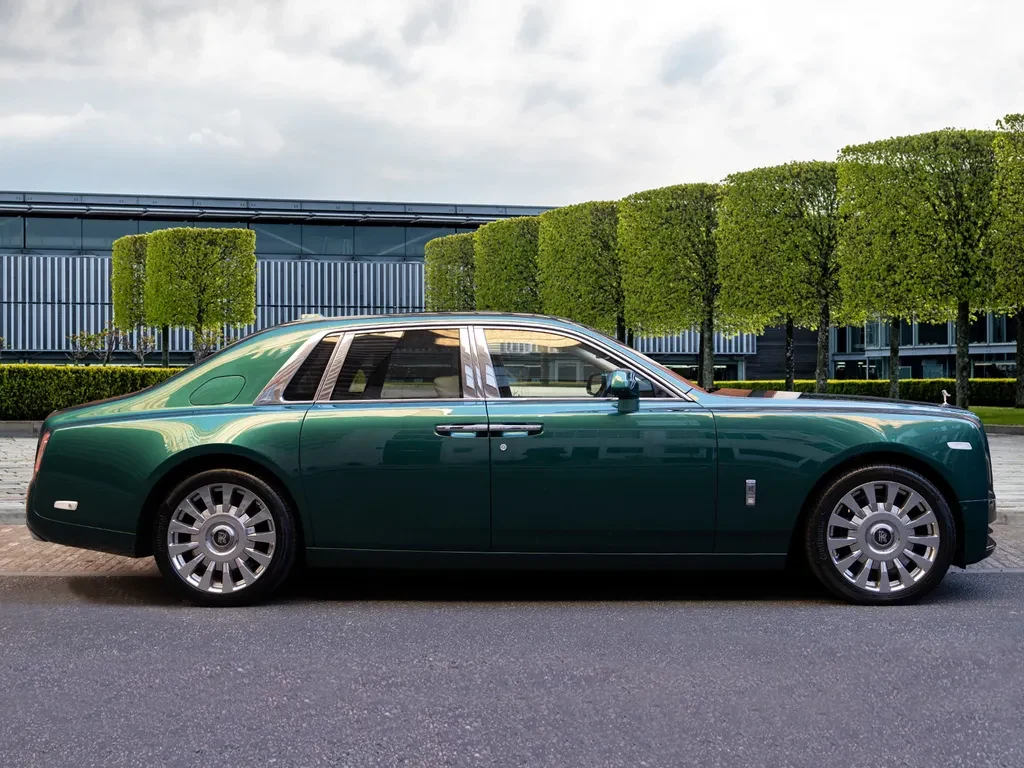 Rolls-Royce Phantom, 3/10