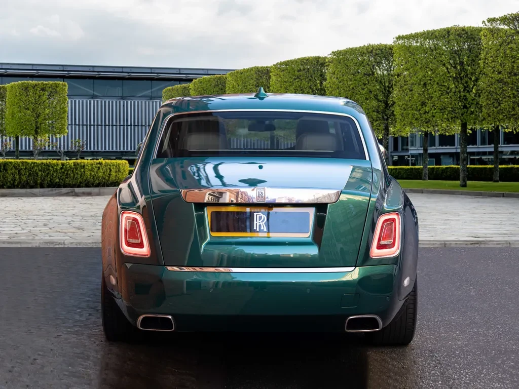 Rolls-Royce Phantom, 5/10