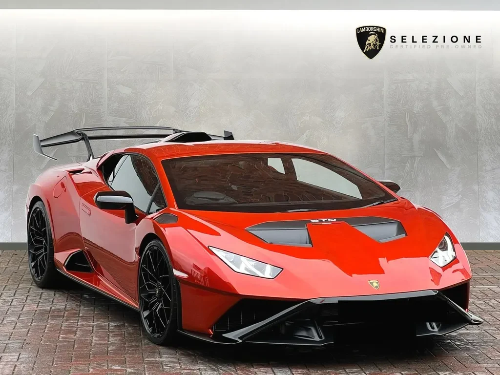 Lamborghini Huracán STO, full-car front three-quarter view.