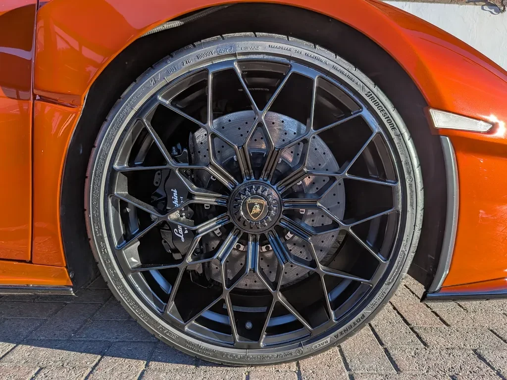 Lamborghini Huracán STO, 9/10