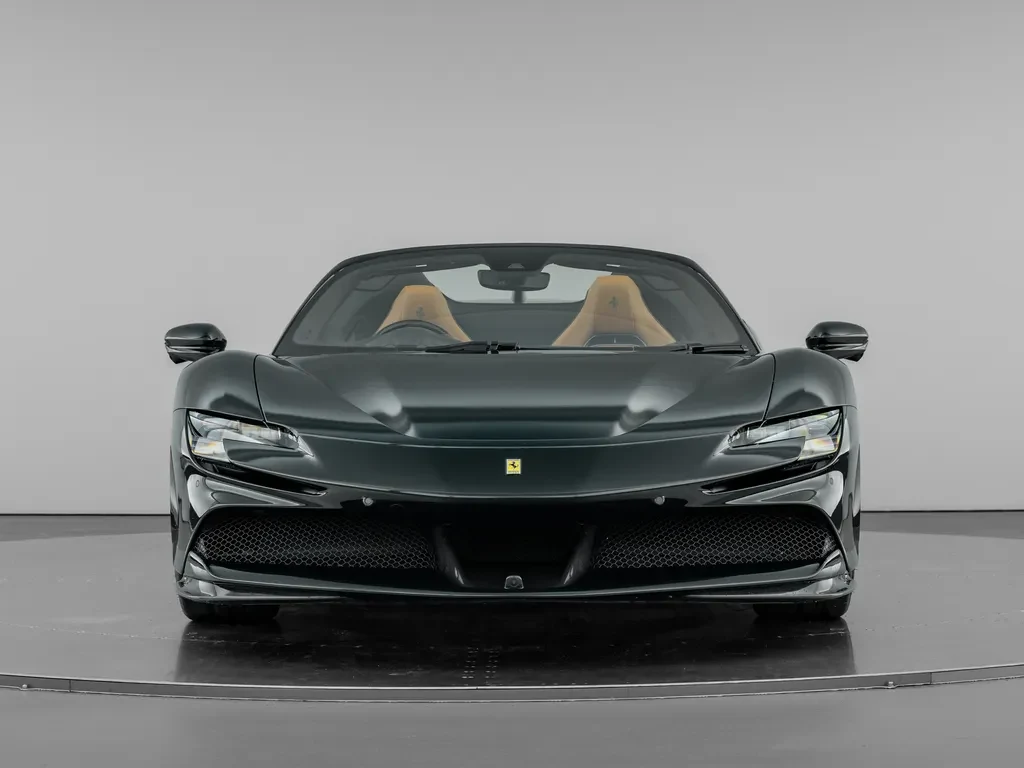 Ferrari SF90 Spider, 2/10