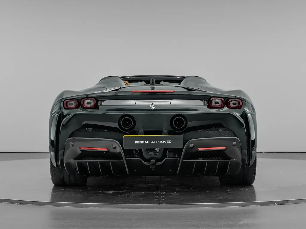 Ferrari SF90 Spider, 4/10