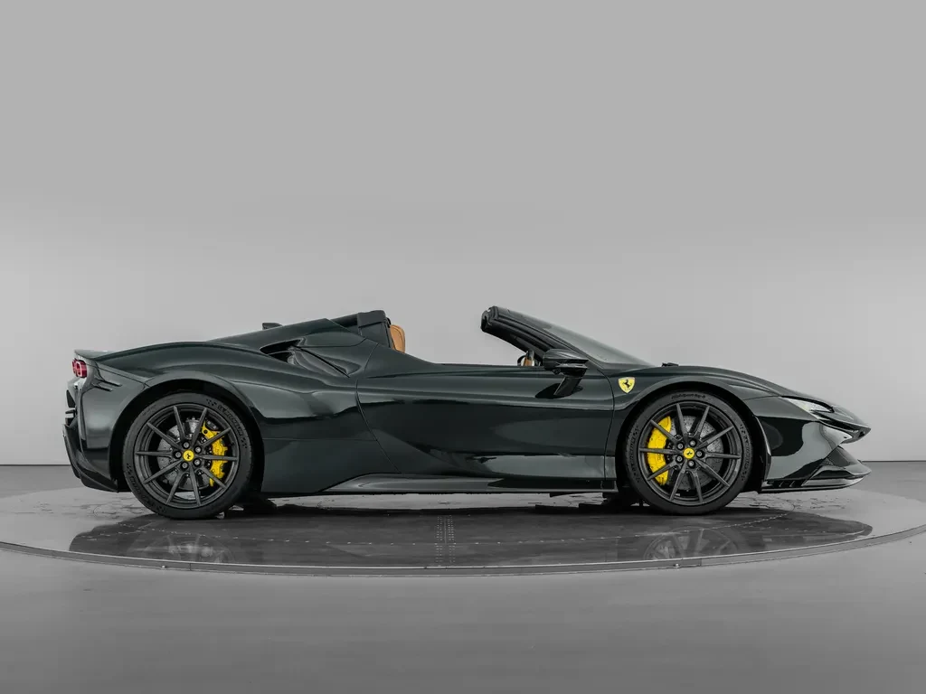 Ferrari SF90 Spider, 5/10