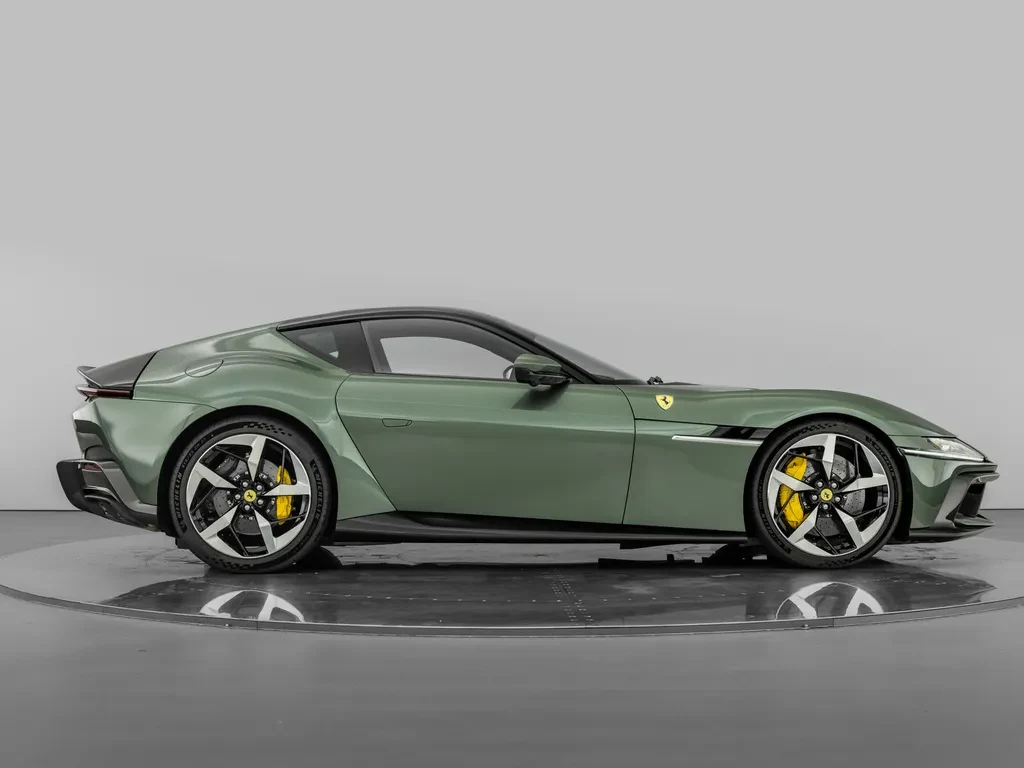 Ferrari 12Cilindri, 2/10