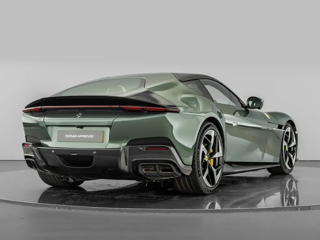Ferrari 12Cilindri, 8/10