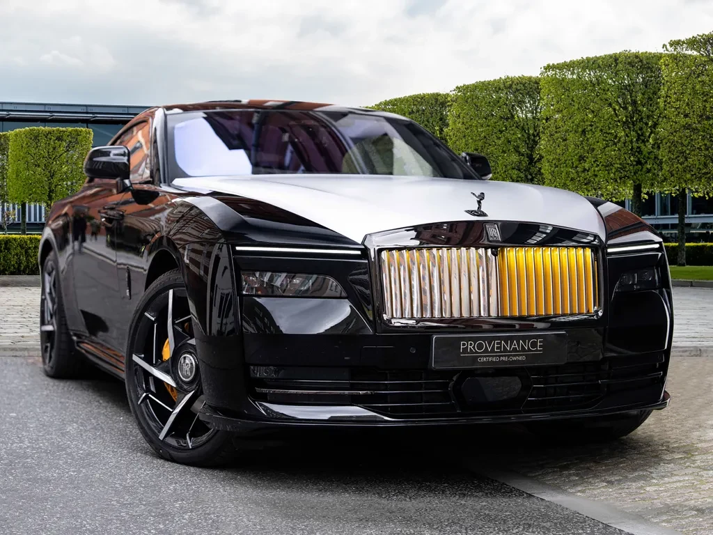 Rolls-Royce Spectre, full-car front three-quarter view.