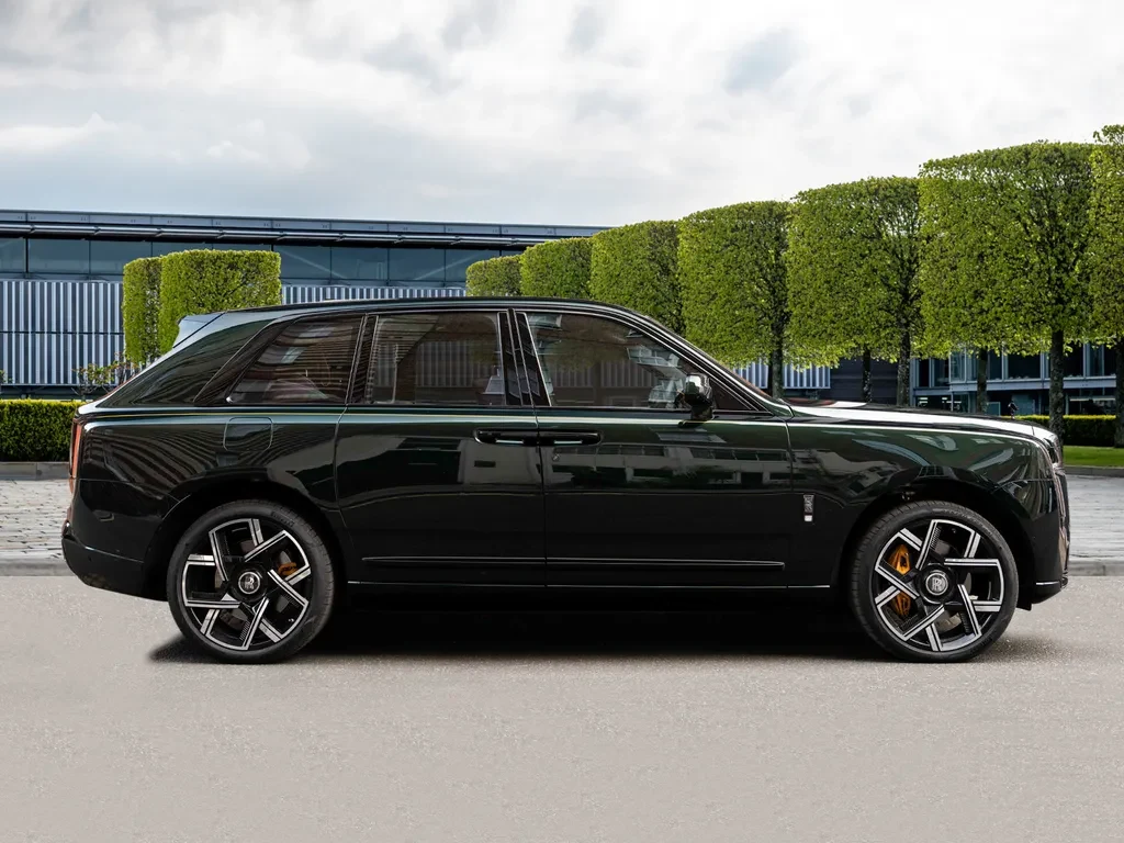 Rolls-Royce Cullinan Series II, 3/10