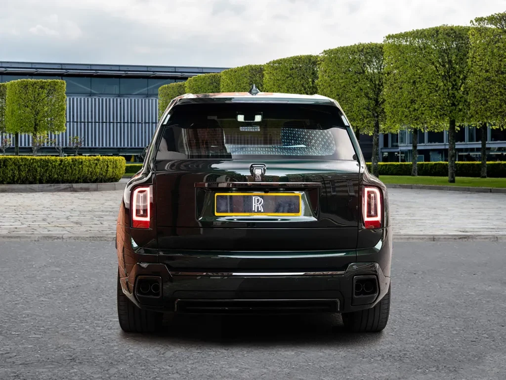 Rolls-Royce Cullinan Series II, 5/10