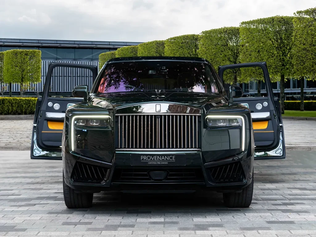 Rolls-Royce Cullinan Series II, 8/10