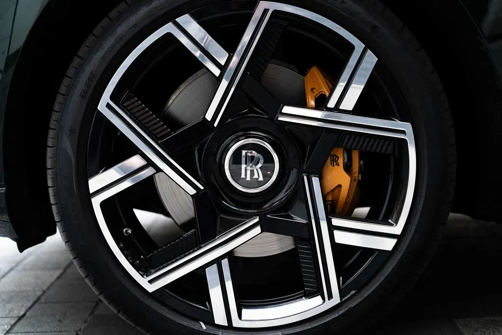 Rolls-Royce Cullinan Series II, 9/10