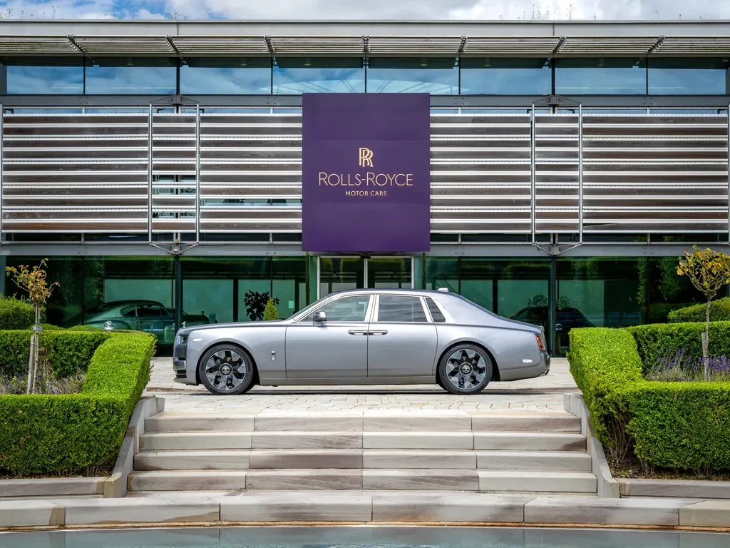 Rolls-Royce Phantom, 3/10