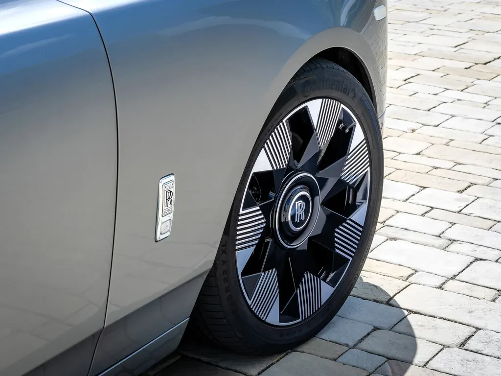 Rolls-Royce Phantom, 10/10
