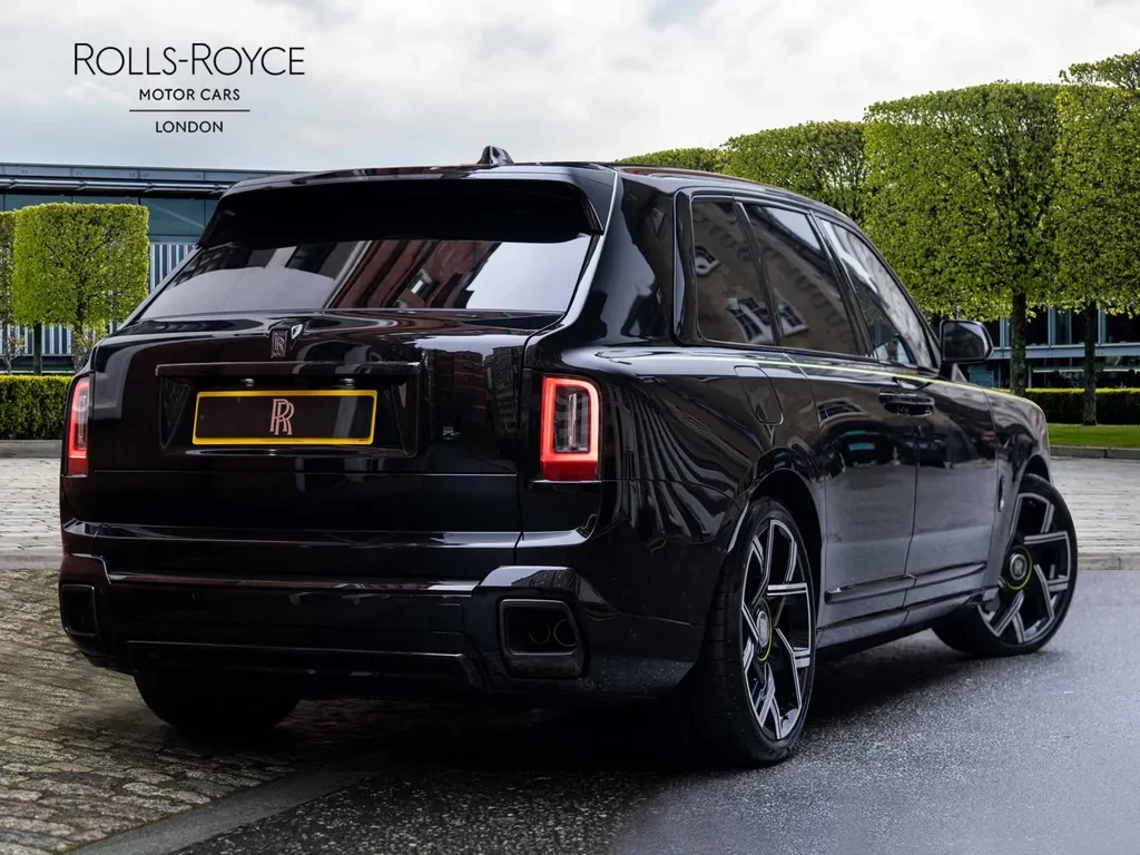 Rolls-Royce Cullinan Series II, 2/10