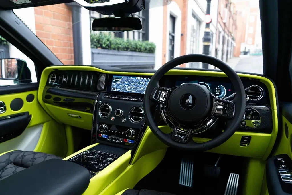 Rolls-Royce Cullinan Series II, 4/10