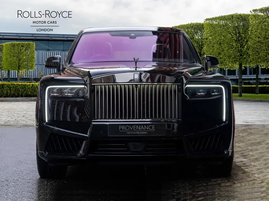 Rolls-Royce Cullinan Series II, 6/10