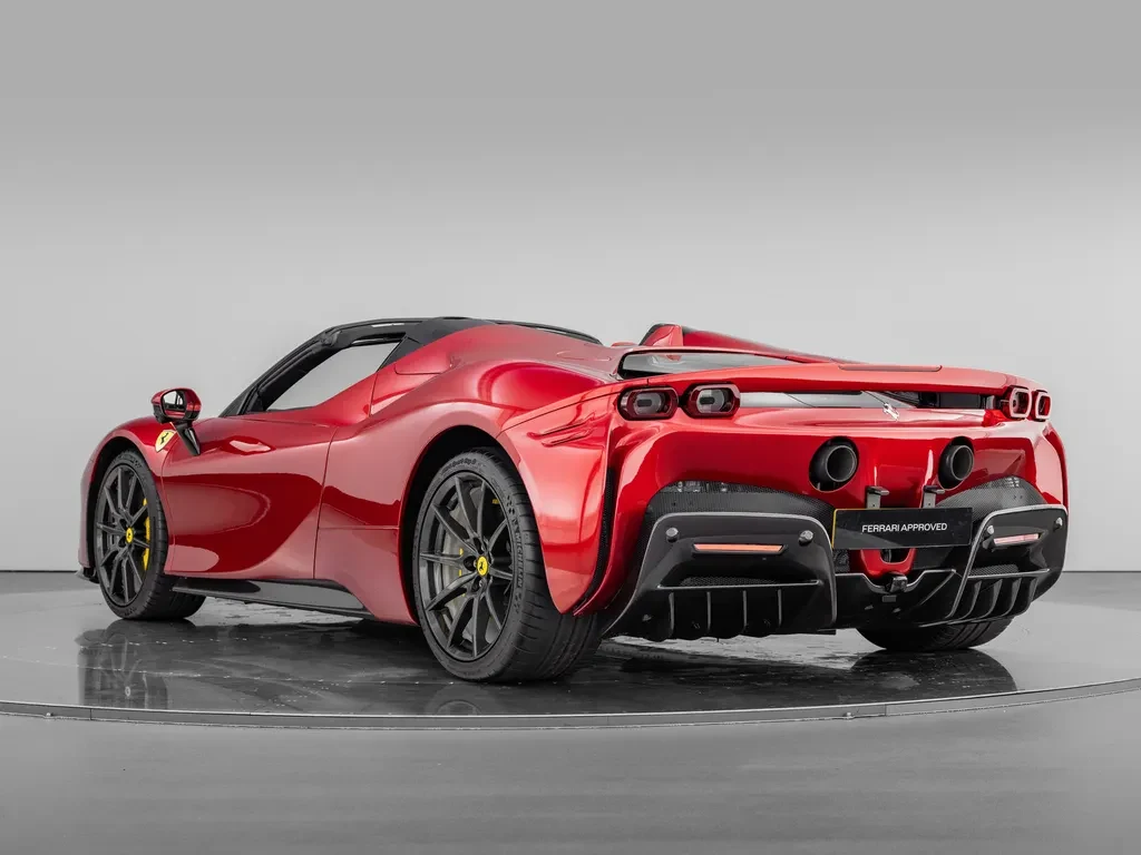 Ferrari SF90 Spider, 6/10
