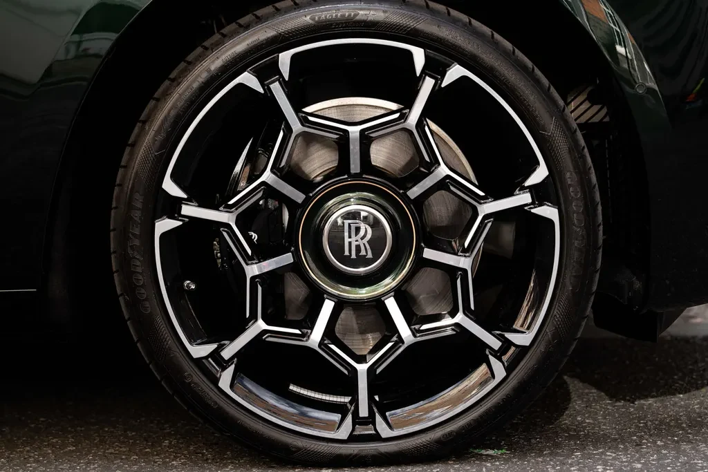 Rolls-Royce Ghost Series II, 9/10