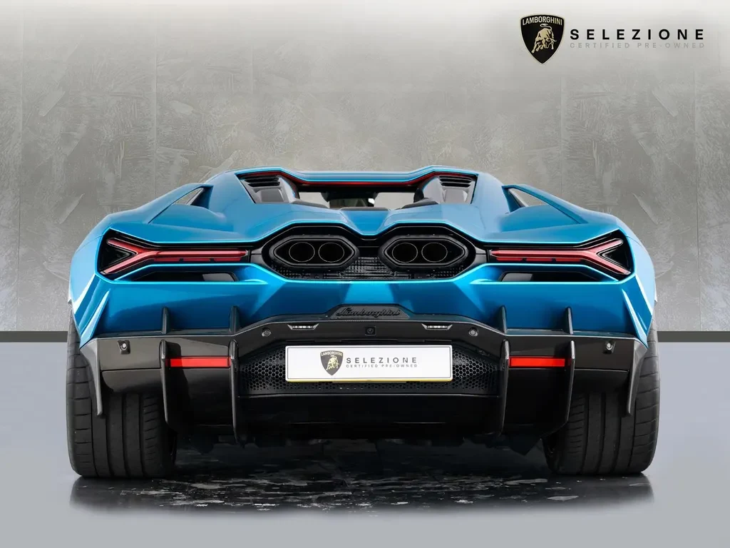 Lamborghini Revuelto, 4/10