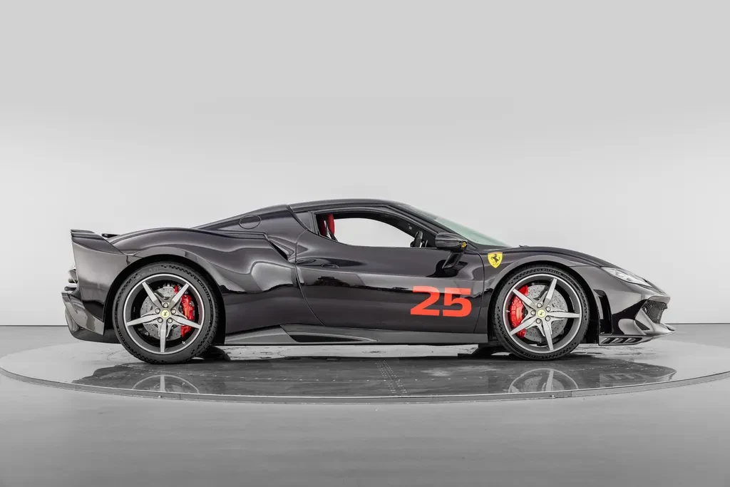 Ferrari 296 Speciale, 2/10