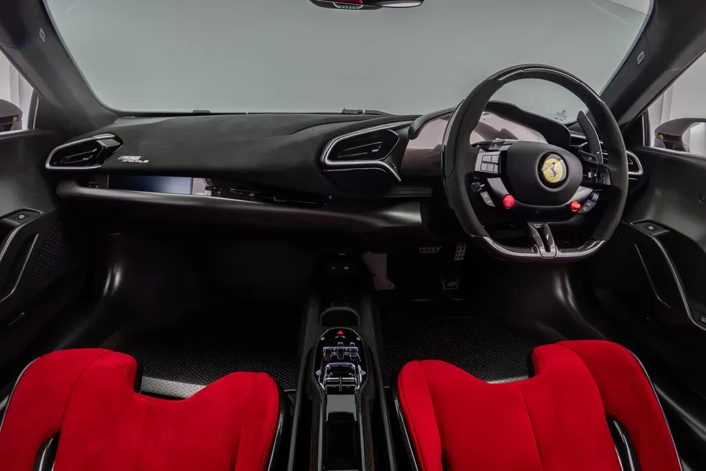 Ferrari 296 Speciale, 8/10