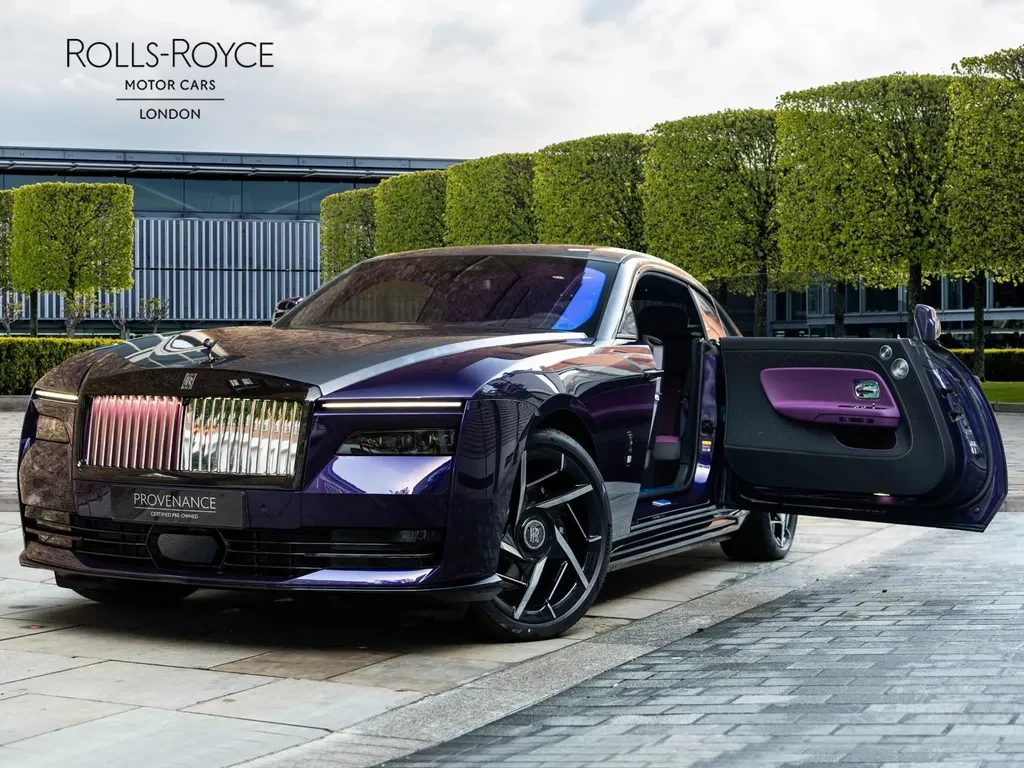 Rolls-Royce Spectre, 9/10