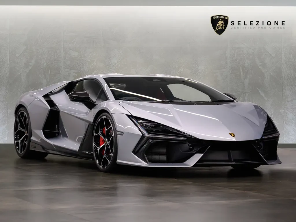 Lamborghini Revuelto, full-car front three-quarter view.