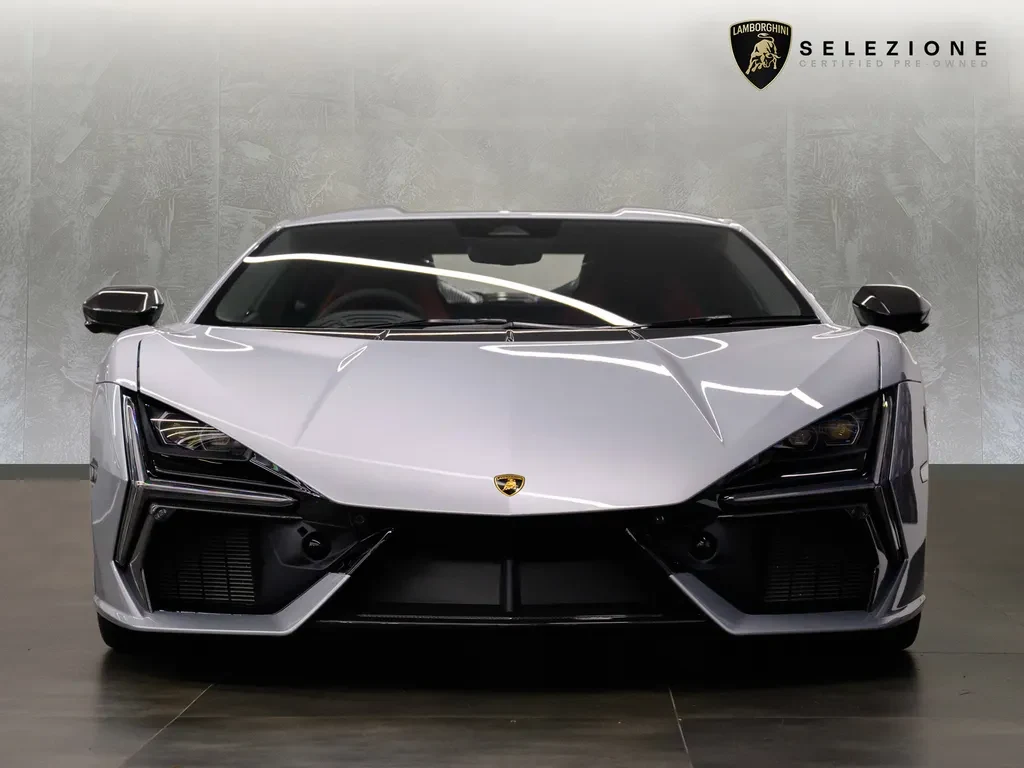 Lamborghini Revuelto, 5/10