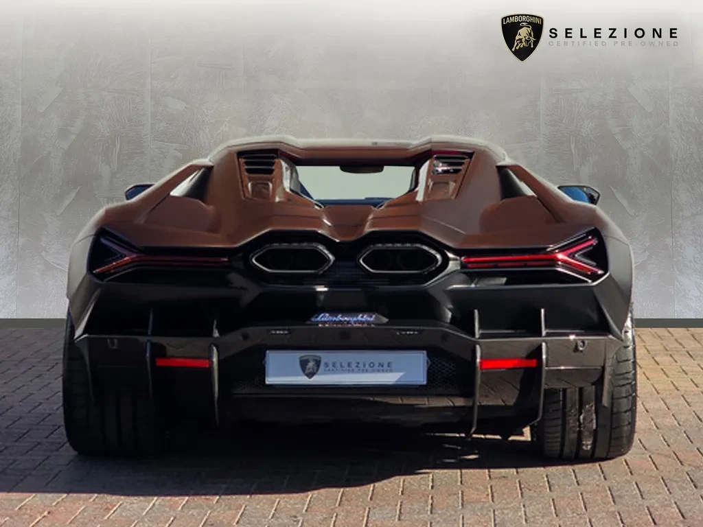 Lamborghini Revuelto, 4/10