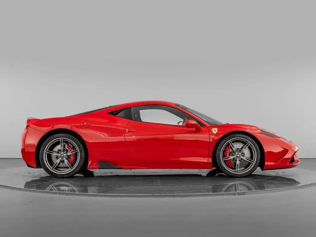 Ferrari 458 Speciale, 8/10