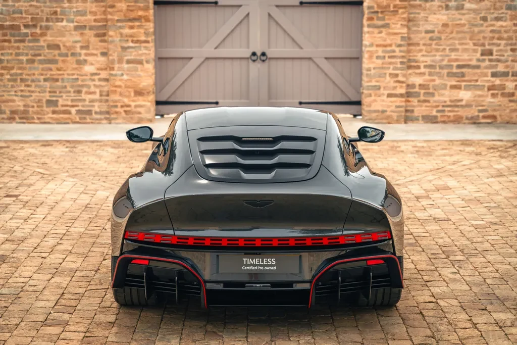 Aston Martin Valour, 7/10