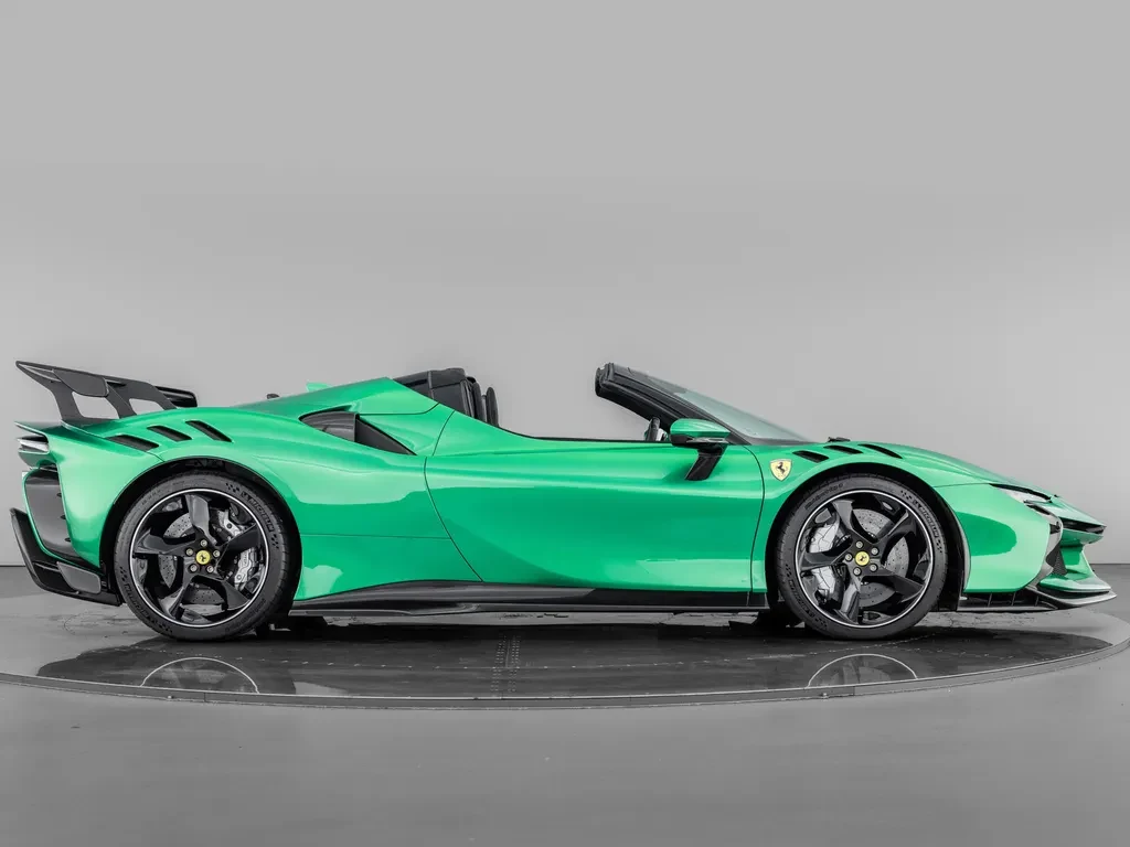 Ferrari SF90 XX Spider, 3/10