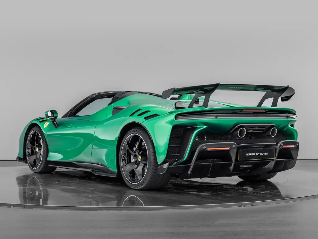 Ferrari SF90 XX Spider, 8/10