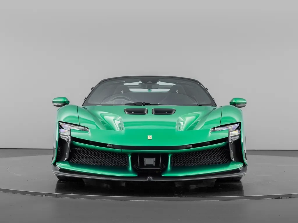 Ferrari SF90 XX Spider, 9/10