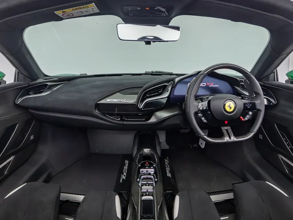 Ferrari SF90 XX Spider, 10/10