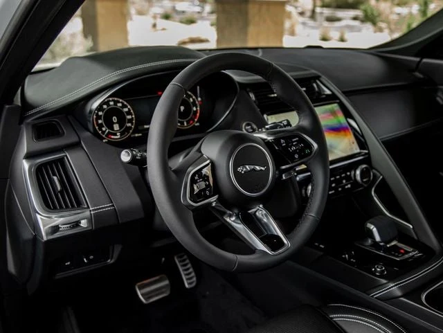 2024 Jaguar E-Pace P250 (X540), 16/20