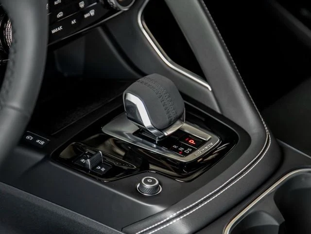 2024 Jaguar E-Pace P250 (X540), 19/20