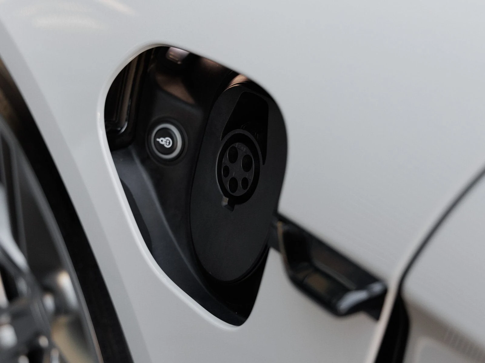 2025 Porsche Taycan Turbo (2025 Update), 12/20
